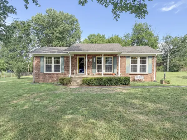 3741 Barfield Crescent Rd, Murfreesboro, TN 37128