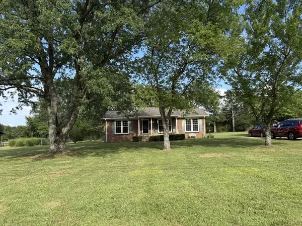 3741 Barfield Crescent Rd, Murfreesboro, TN 37128