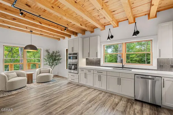 4406 Long Rifle Road, Sevierville, TN 37862