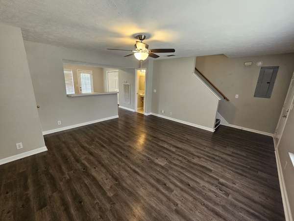 2015 Bradyville Pike, Murfreesboro, TN 37130