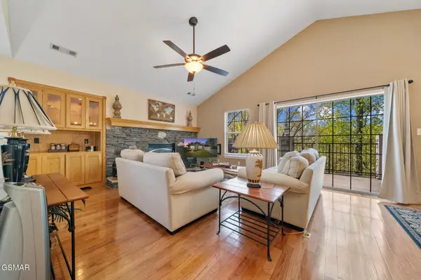 405 Maggie Mack Lane, Sevierville, TN 37862
