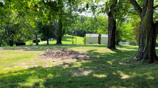 416 Bellamy Ln, Clarksville, TN 37043