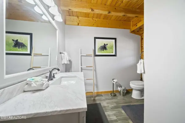 2023 Piney Overlook Lane, Pigeon Forge, TN 37862