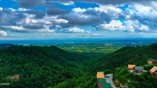 2109 Paradise View Way, Sevierville, TN 37876