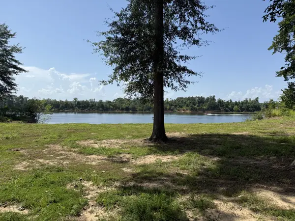 15 Caden Cv, Savannah, TN 38372