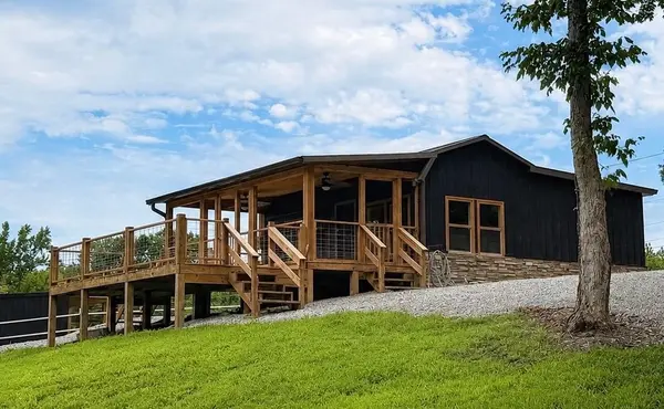 5690 CERRO GORDO RD, Olivehill, TN 38475
