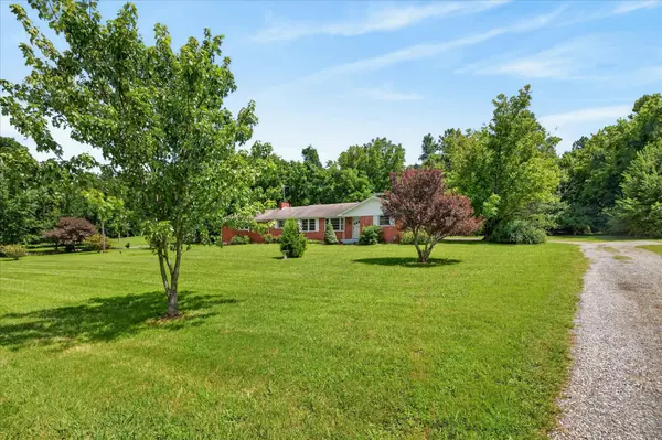 910 Highway 13, Cunningham, TN 37052