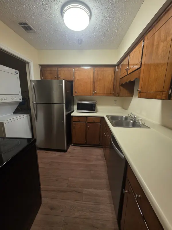 1808 State St #213, Nashville, TN 37203