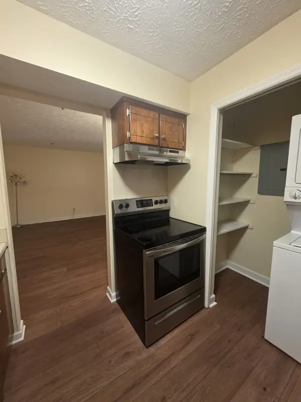 1808 State St #213, Nashville, TN 37203