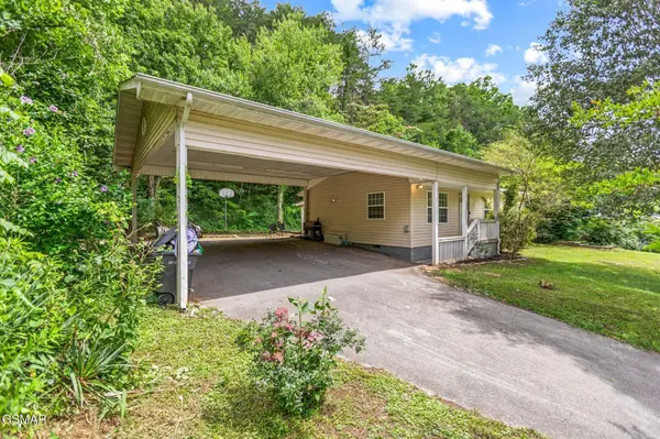 1015 Oakville Lane, Sevierville, TN 37862