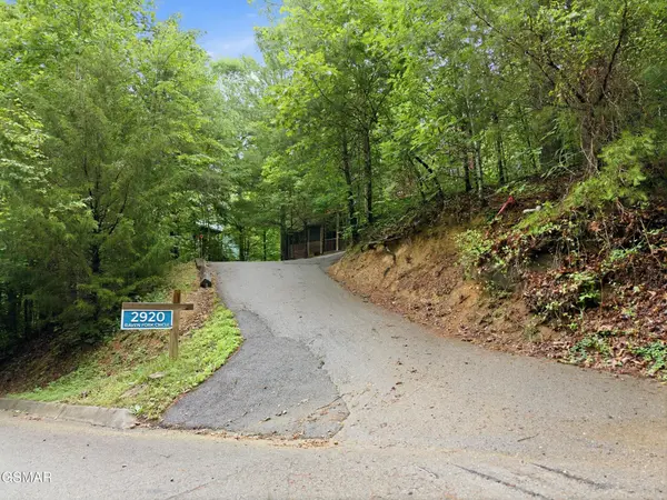 2920 Raven Fork Circle, Sevierville, TN 37876