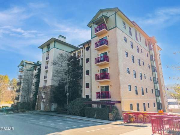 212 Dollywood Lane #436, Pigeon Forge, TN 37863