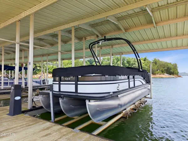 705 Waters Edge, Dandridge, TN 37725