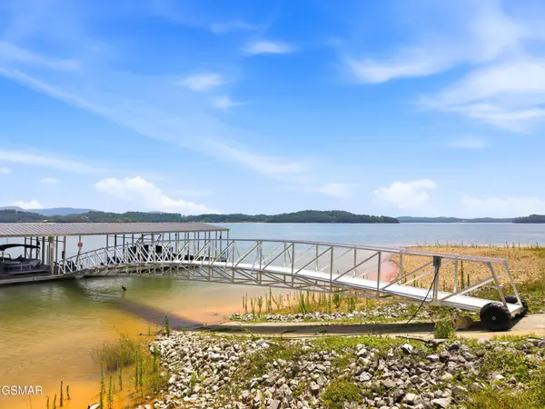 705 Waters Edge, Dandridge, TN 37725