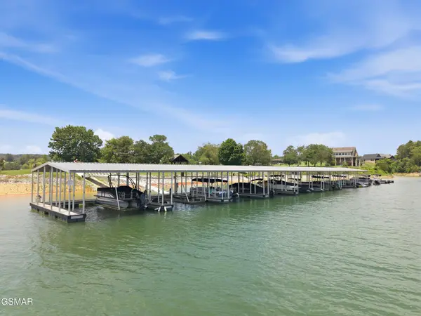 705 Waters Edge, Dandridge, TN 37725