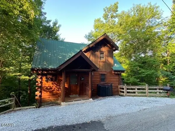 2245 Beach Front Drive, Sevierville, TN 37876