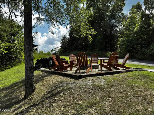 406 Oak Sky Way, Sevierville, TN 37876