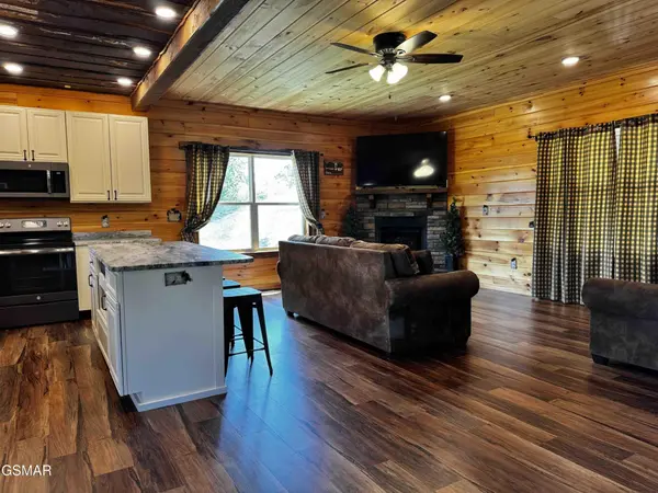 406 Oak Sky Way, Sevierville, TN 37876