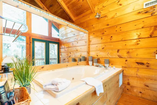 4142 Evans Chapel Road, Sevierville, TN 37876