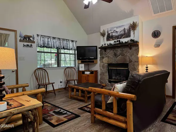 653 Oaks View Court #Adalynns Retreat, Pigeon Forge, TN 37863