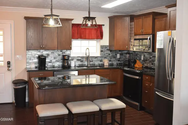 298 Lane Hollow Road, Sevierville, TN 37876