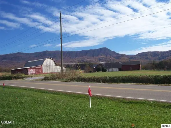 2 Newport Highway, Sevierville, TN 37876