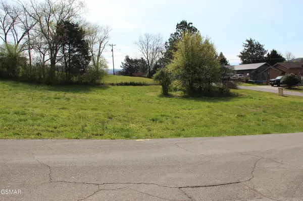 15 Cherokee Circle Drive, Sevierville, TN 37862