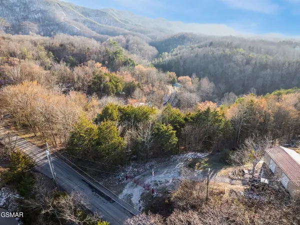 36 Mountain Drive, Sevierville, TN 37876