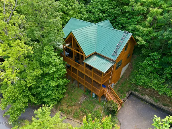 1346 N Baden Drive, Gatlinburg, TN 37738