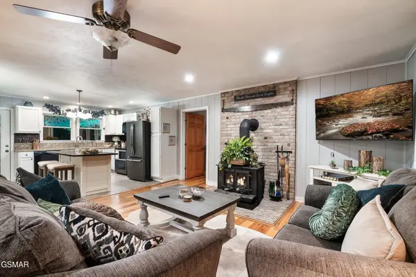 3480 Sugar Camp Circle, Sevierville, TN 37862