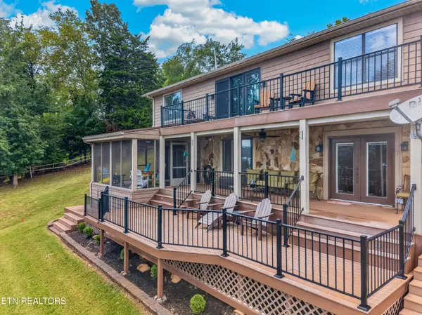 468 Trotline Rd, Dandridge, TN 37725