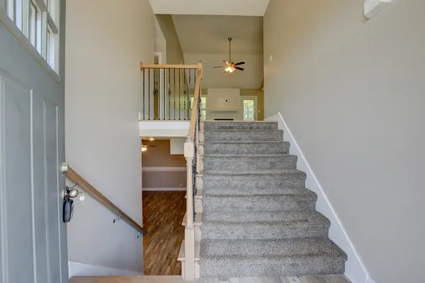 1121 Cardinal Creek Dr, Clarksville, TN 37040