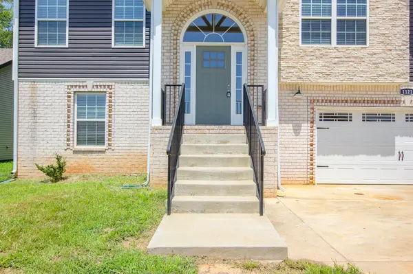 1121 Cardinal Creek Dr, Clarksville, TN 37040