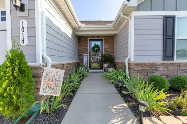1014 Wilkinson Ln, White House, TN 37188
