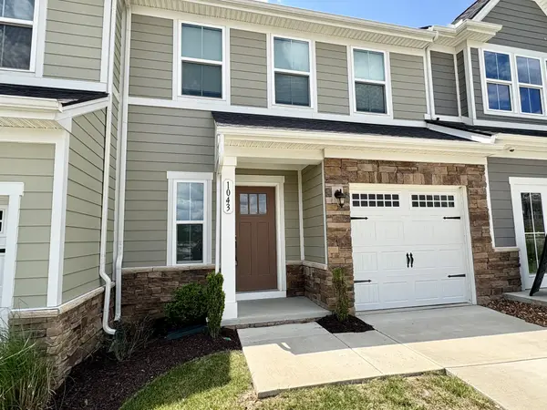 1043 Clendening Dr, Gallatin, TN 37066