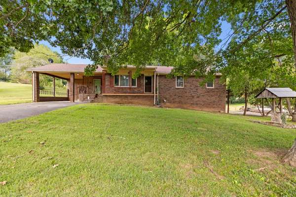 148 Maple St, Gordonsville, TN 38563