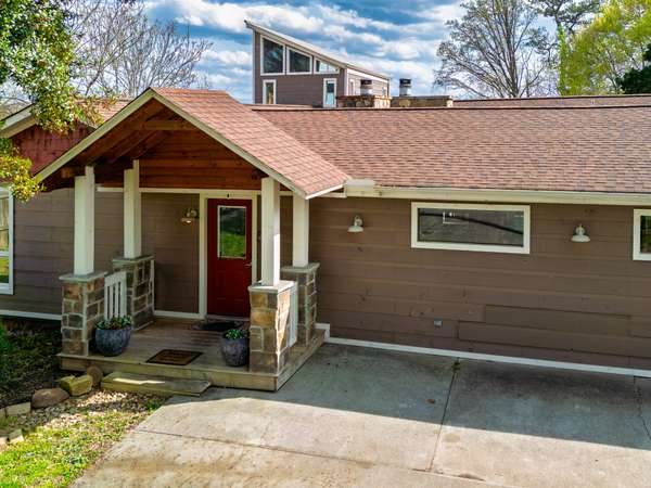 812 Starlight Ln, Kodak, TN 37764