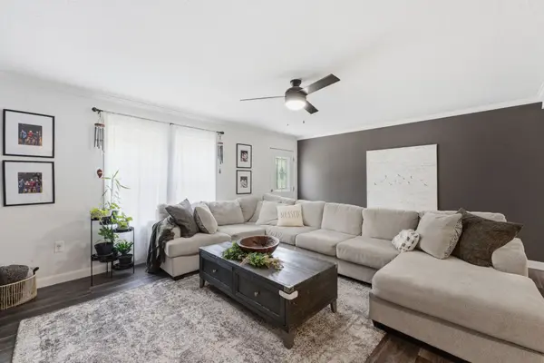 531 Pea Ridge Rd, Chestnut Mound, TN 38552