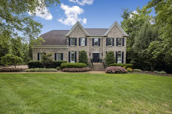 9023 Fallswood Ln, Brentwood, TN 37027