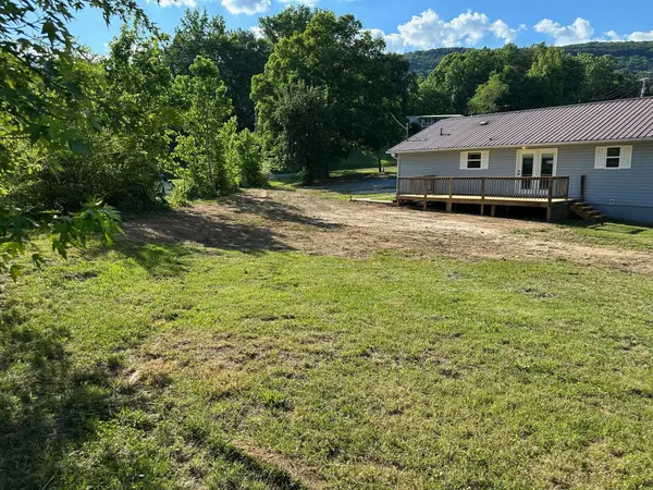 8790 Back Valley Road, Evensville, TN 37332