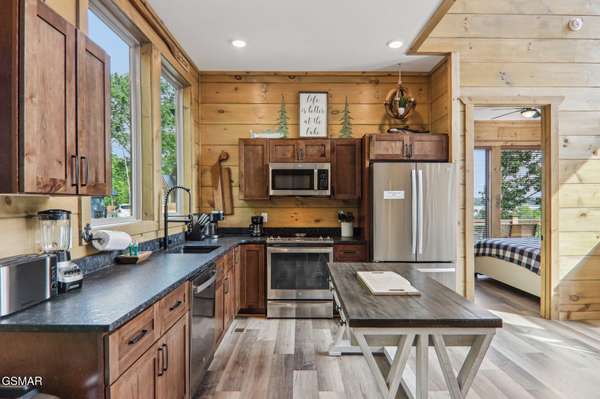 134 Jolene Way, Sevierville, TN 37876
