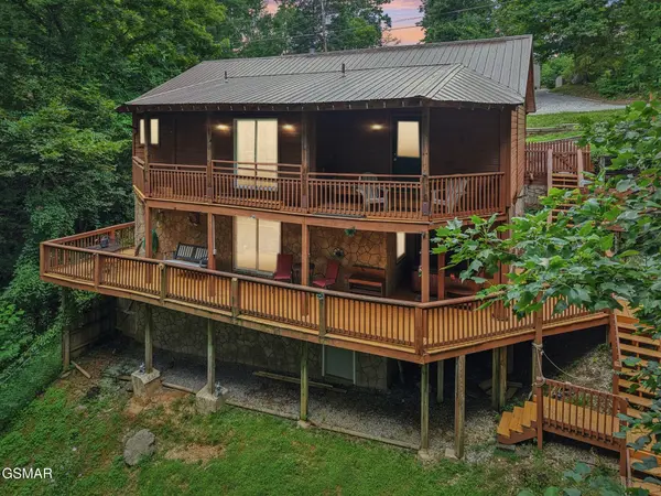 2746 Easy Street, Sevierville, TN 37862