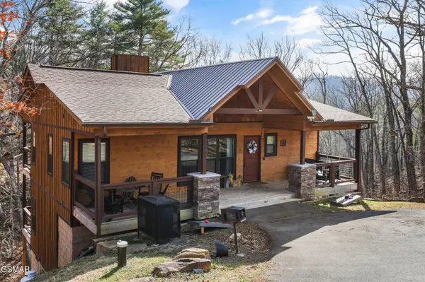 2529 Mountain Holly Way, Sevierville, TN 37862