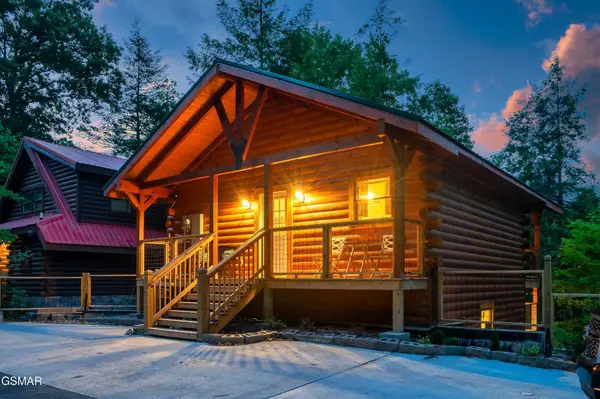 1633 Misty Hollow Way, Gatlinburg, TN 37738