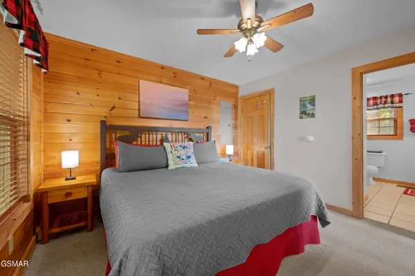 1876 Natures Lane, Sevierville, TN 37862