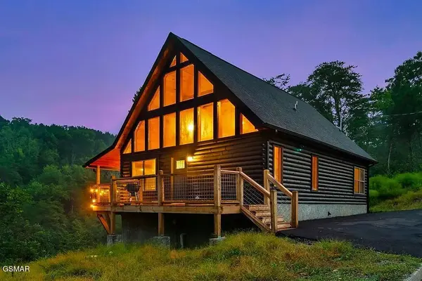 2304 Wingspan Drive, Sevierville, TN 37876