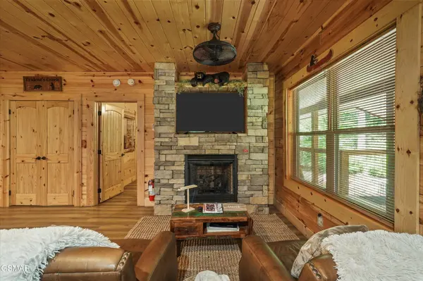 5236 Mathis Branch Road, Cosby, TN 37722