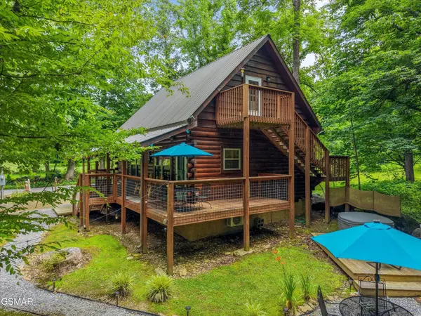 5236 Mathis Branch Road, Cosby, TN 37722