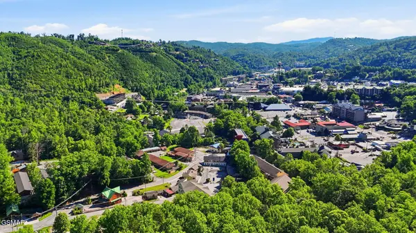 329 Ownby Street #1404, Gatlinburg, TN 37738