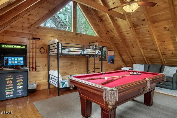 2016 Bear Haven Way, Sevierville, TN 37876